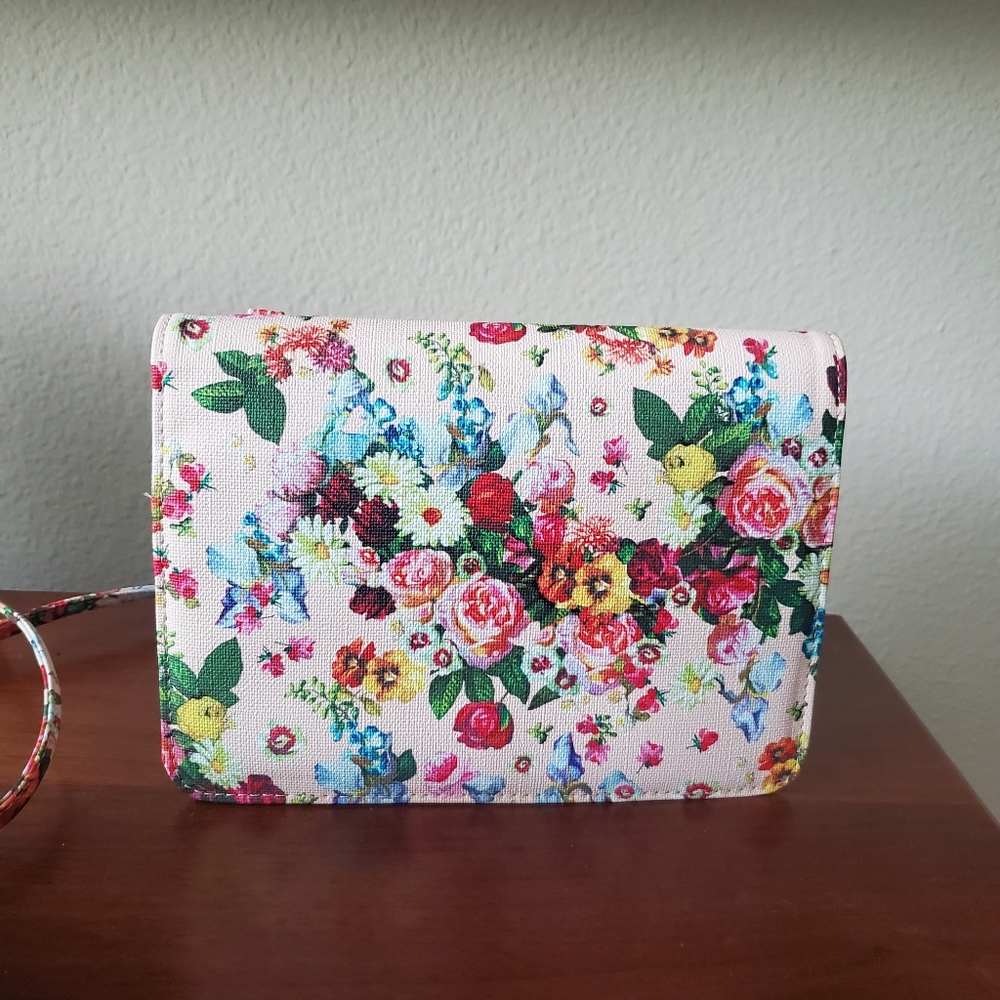 Kelly and Katie Crossbag Floral